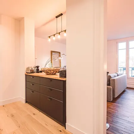 Charme De L'ancien Pour Cet Entierement Renove Rue Jeanne D'arc Apartment