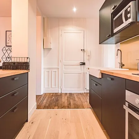 Charme De L'ancien Pour Cet Entierement Renove Rue Jeanne D'arc Apartman Reims