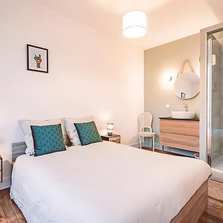 Charme De L'ancien Pour Cet Entierement Renove Rue Jeanne D'arc Apartman *