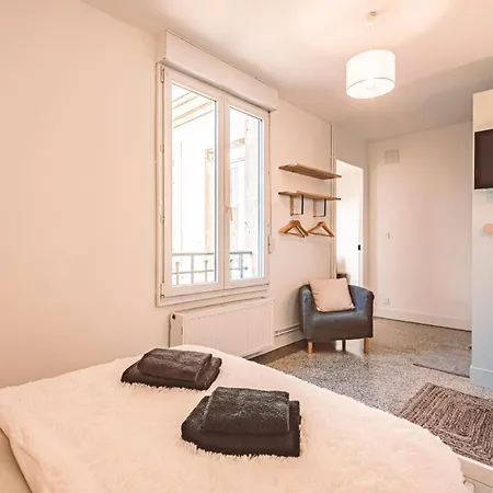 Charme De L'ancien Pour Cet Entierement Renove Rue Jeanne D'arc * Reims
