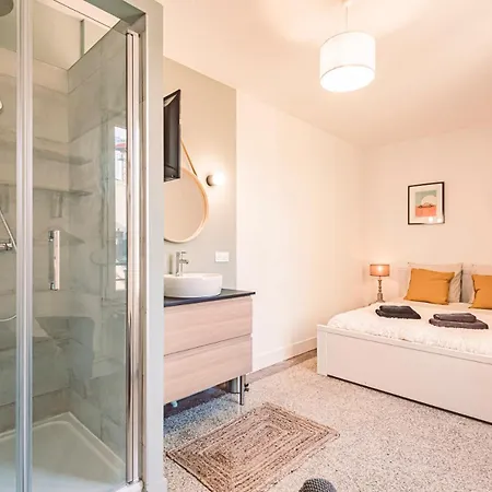 Apartment Charme De L'ancien Pour Cet Entierement Renove Rue Jeanne D'arc